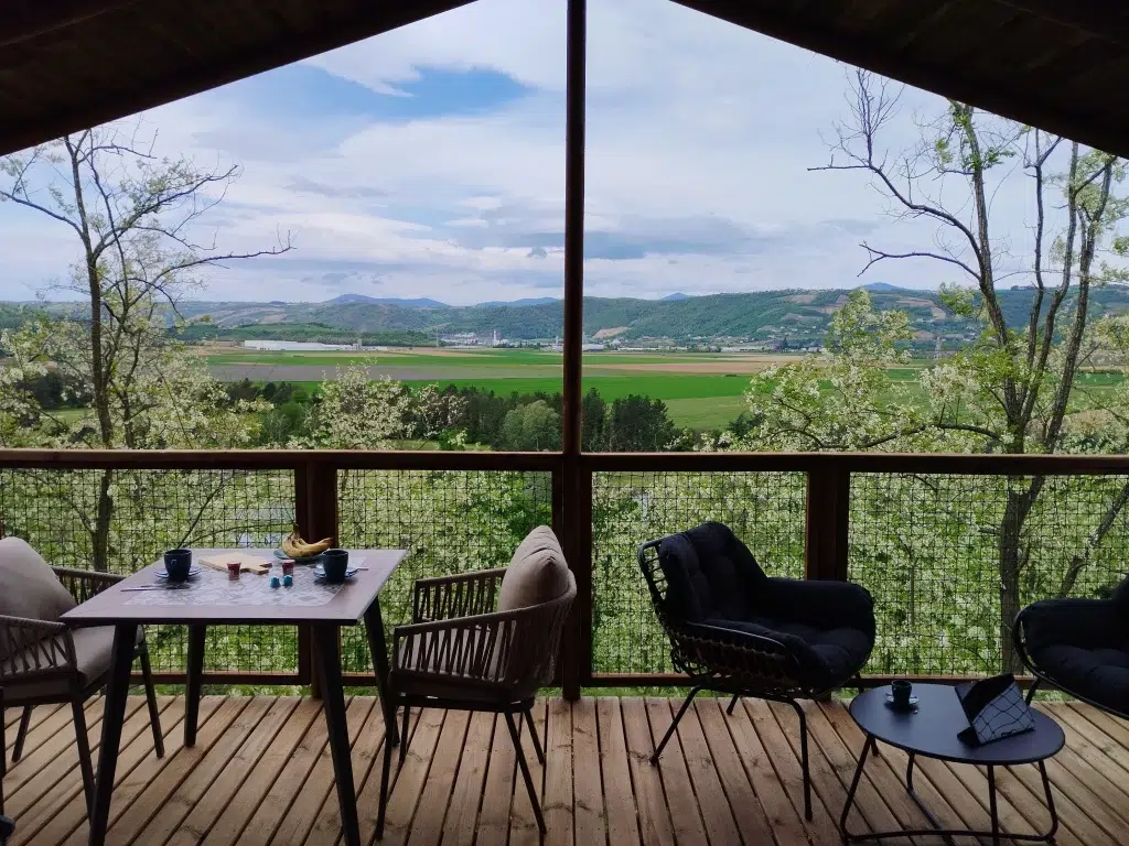 Cabane hoteliere camping Domaine de Senaud vue panoramique 1