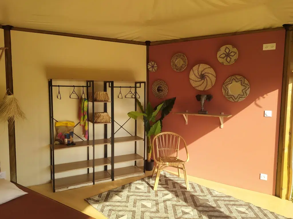 Case africaine famille lodge camping Domaine de senaud