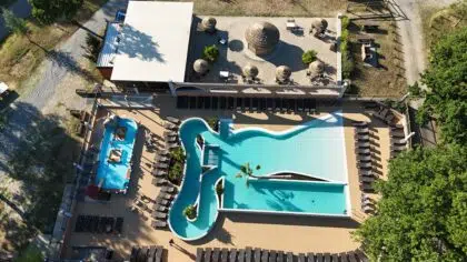 Piscine 4 default